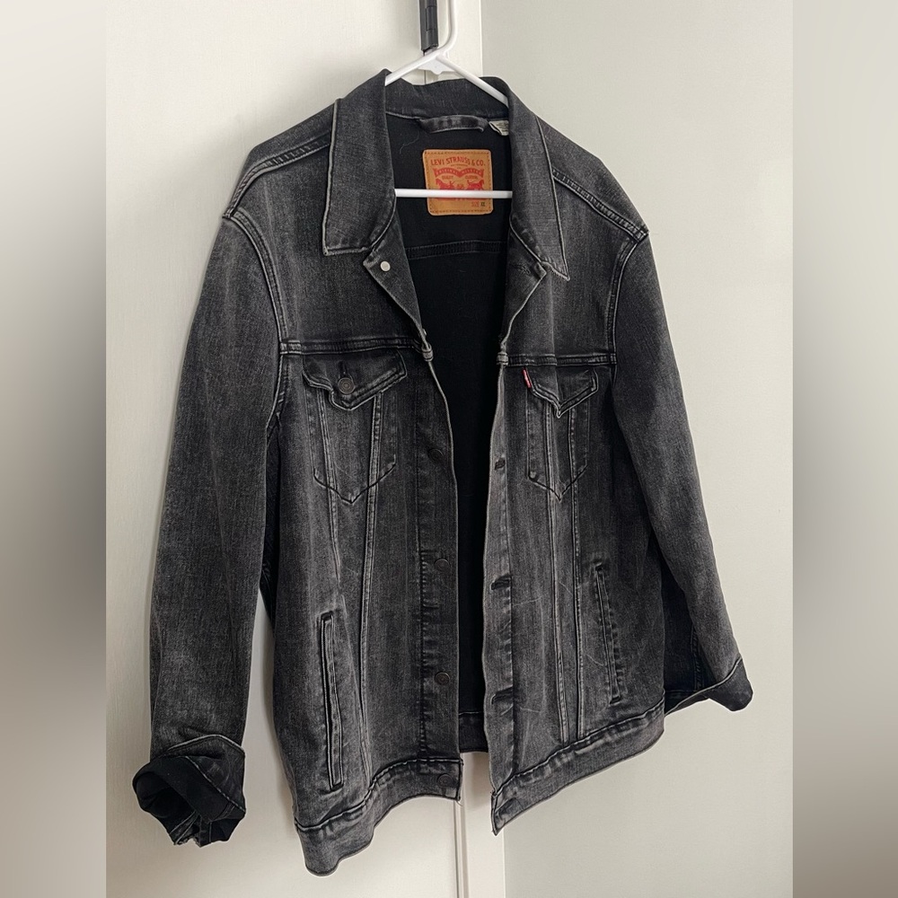 Levi's Black Denim Jacket - Oversized